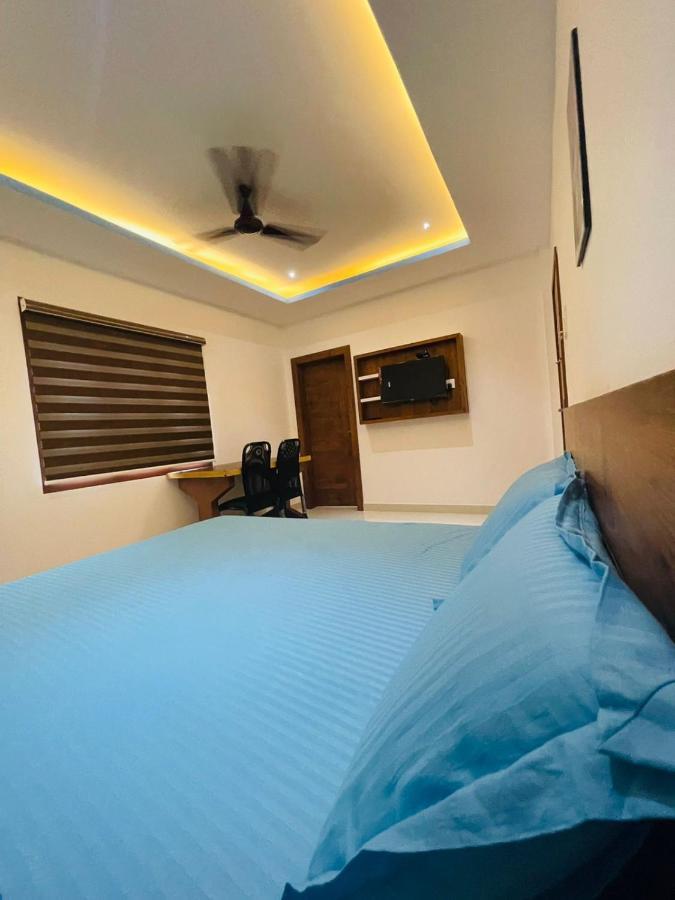 Zam Zam Residency Hotel Cheruppulasseri ภายนอก รูปภาพ