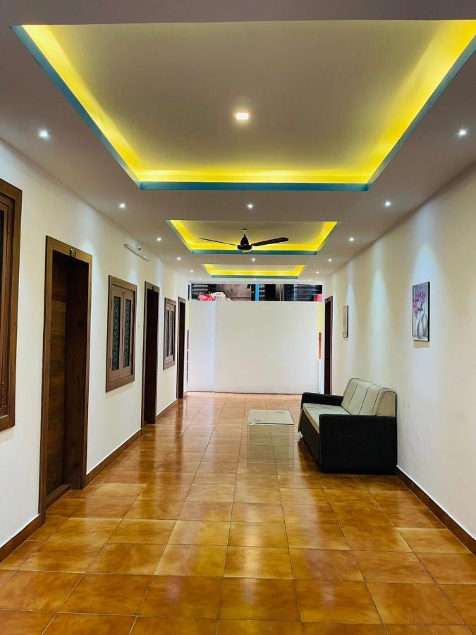 Zam Zam Residency Hotel Cheruppulasseri ภายนอก รูปภาพ